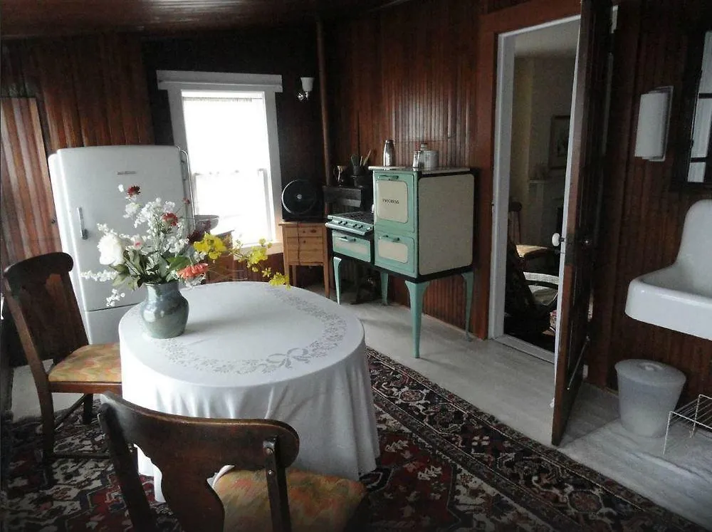 Victorian Bed & Breakfast Of Staten Island Bayonne